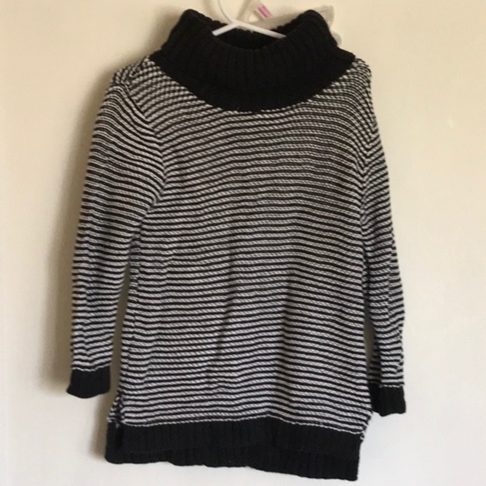 Black and white sweater dress